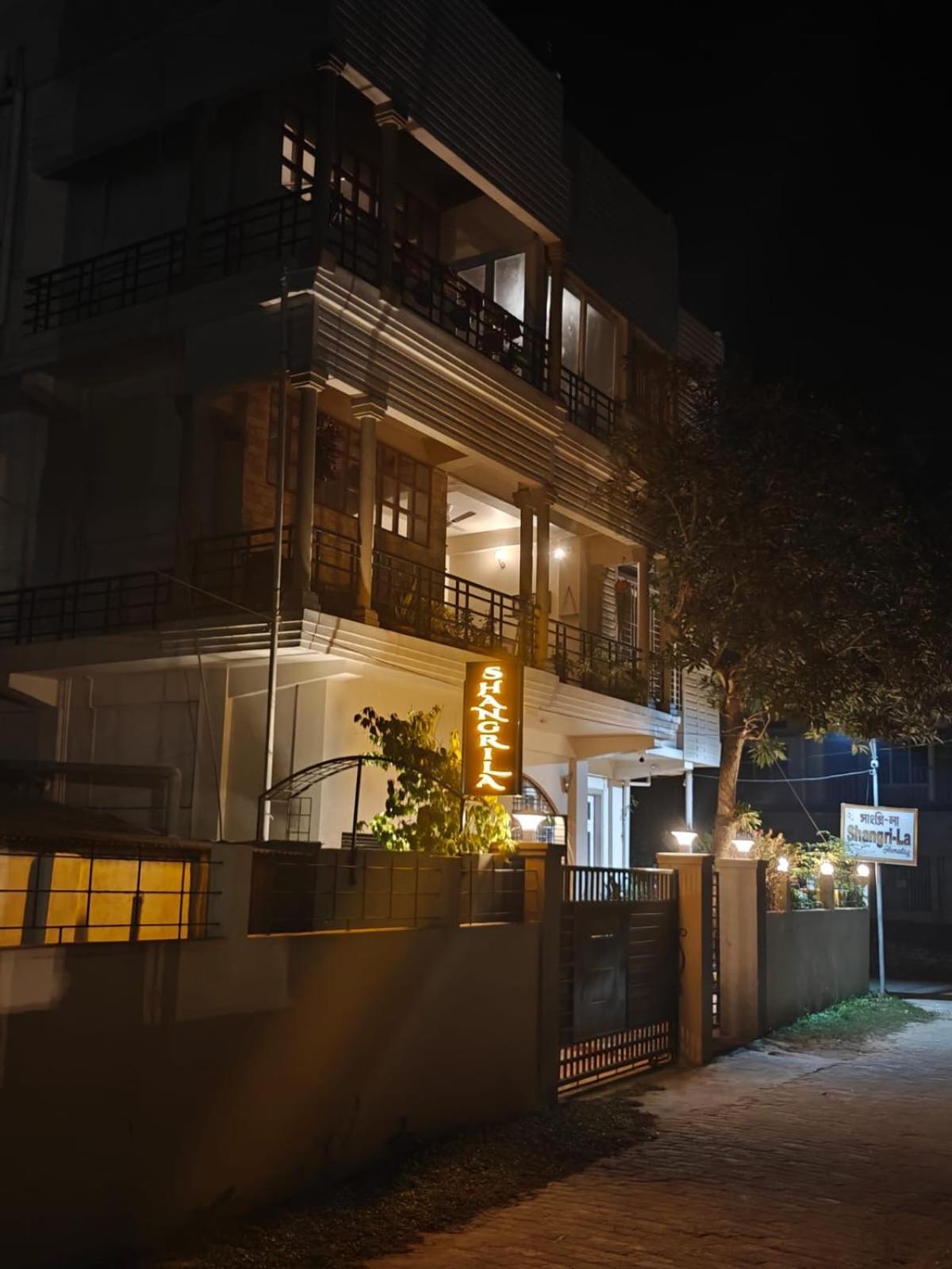 Shangrila Homestay Джорхат Экстерьер фото