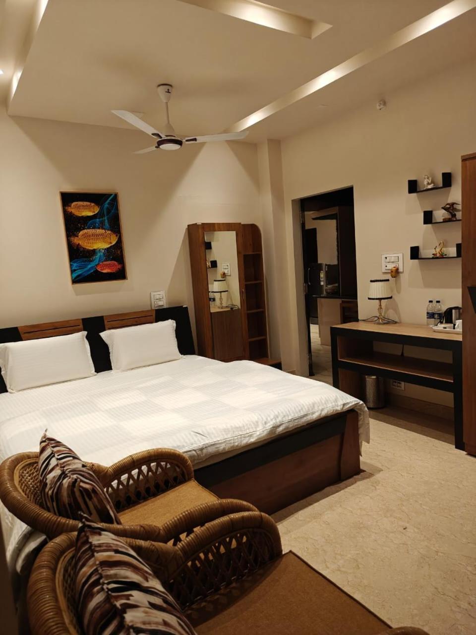Shangrila Homestay Джорхат Экстерьер фото